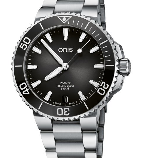 Oris Aquis Date Calibre 400 with Black Dial