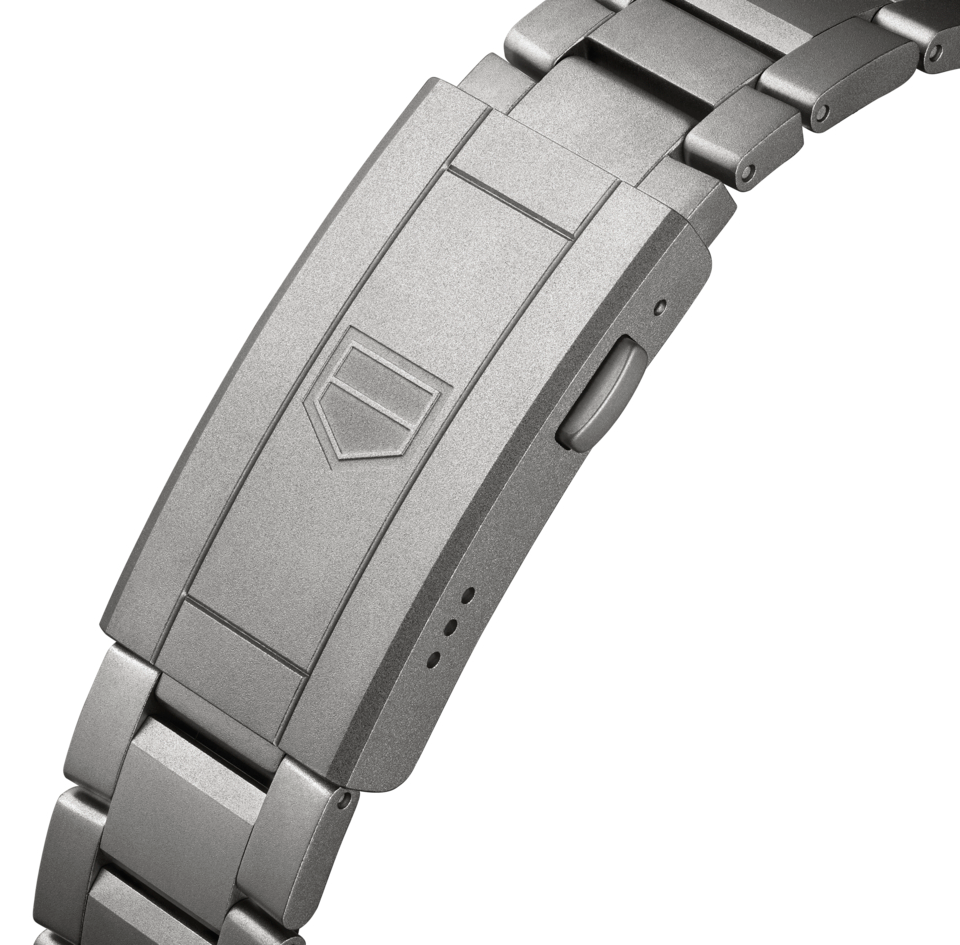 TAG Heuer Aquaracer Professional 200 Solargraph Watch with Titanium Bracelet