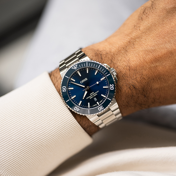 Oris Aquis Date Watch with Stainless Steel Bracelet, 43.50mm