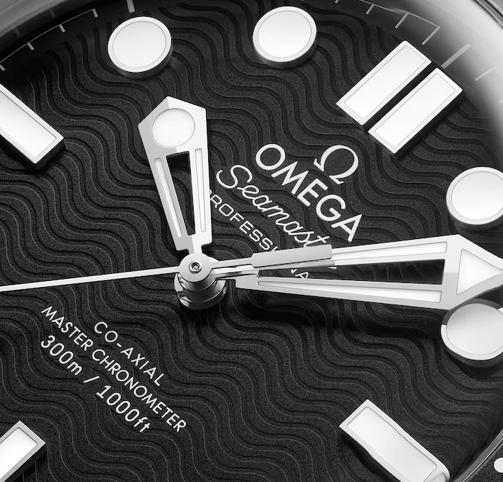 OMEGA Seamaster Diver 300m, 42mm with Rubber Strap
