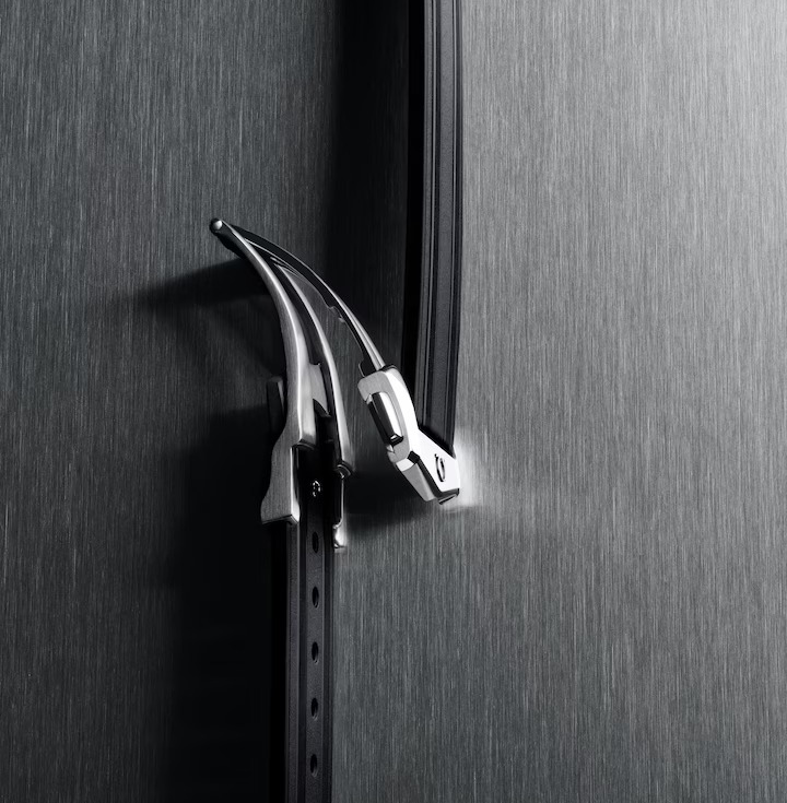 OMEGA Seamaster Diver 300m, 42mm with Rubber Strap