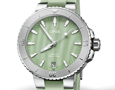 Oris Aquis Date Watch with Green Mother of Pearl Dial, 36.5mm